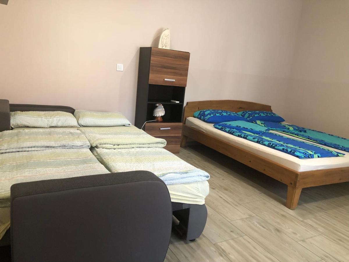 Eddy Apartman エゲル エクステリア 写真