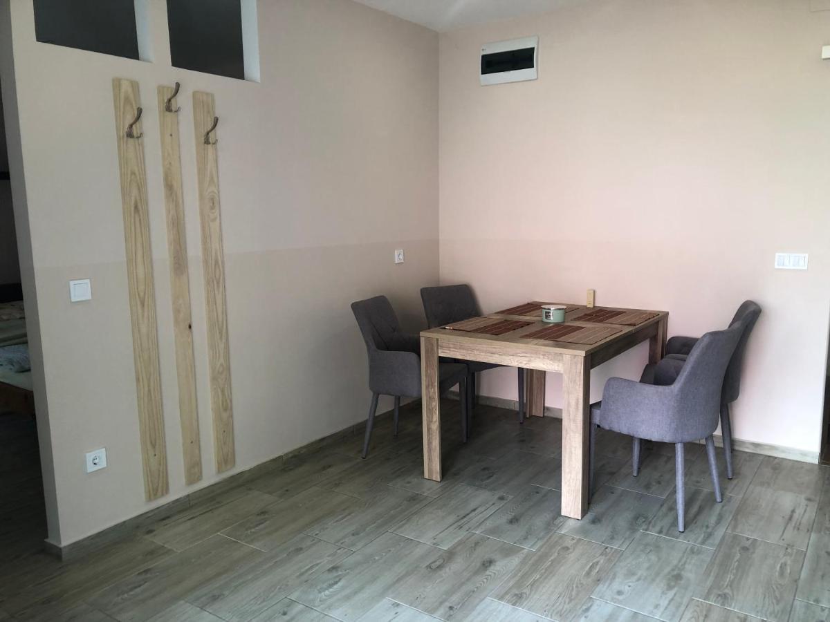 Eddy Apartman エゲル エクステリア 写真